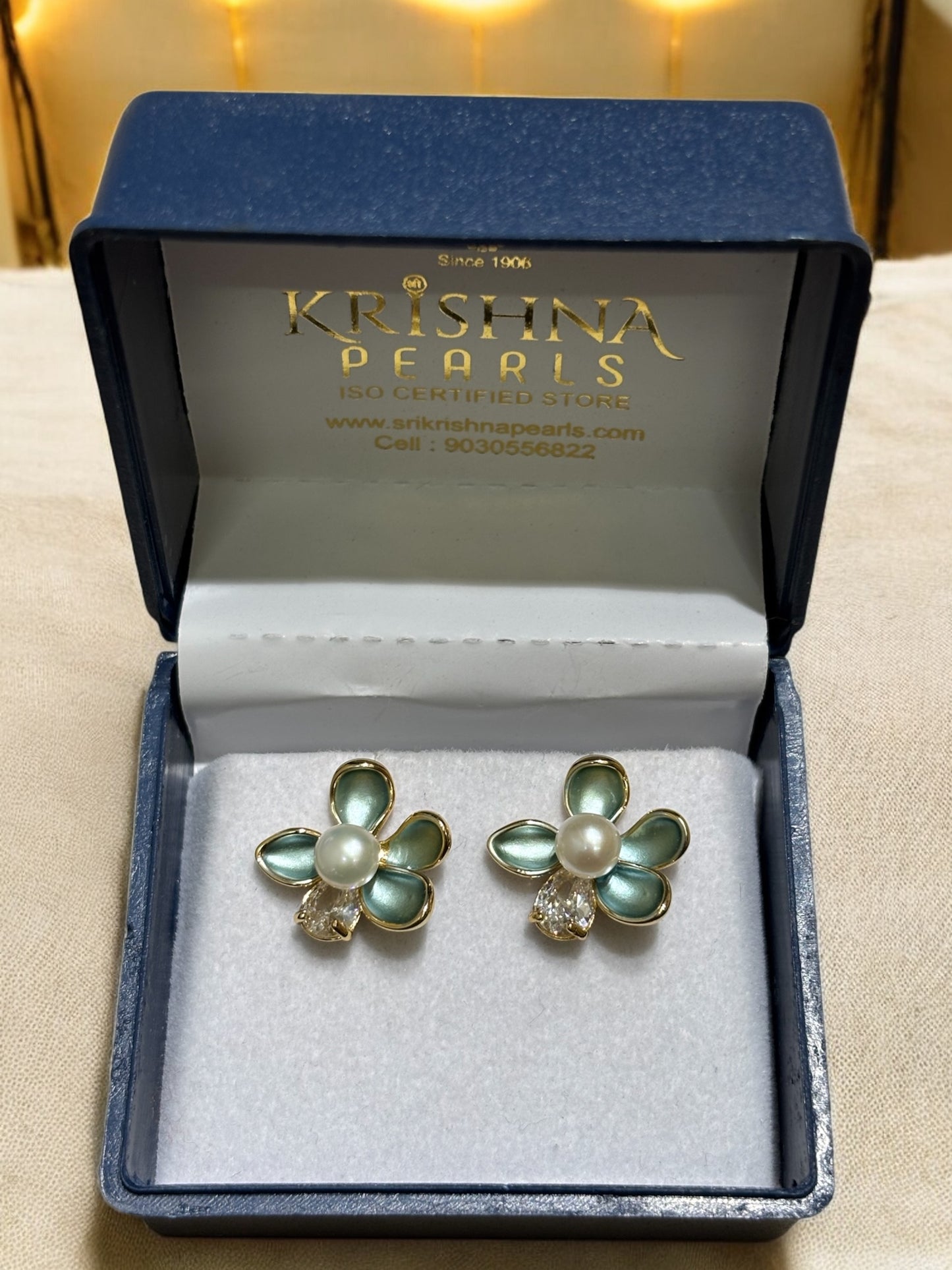 Flower Pattern Pearl Studs