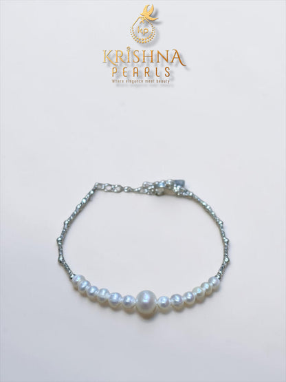 Graduation Pearls Bracelet