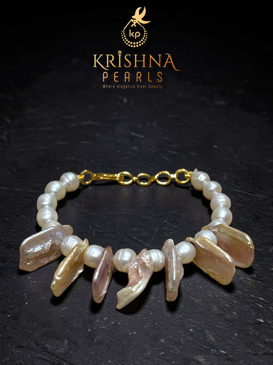 Adorable Irregular Elegance Pearls Bracelet
