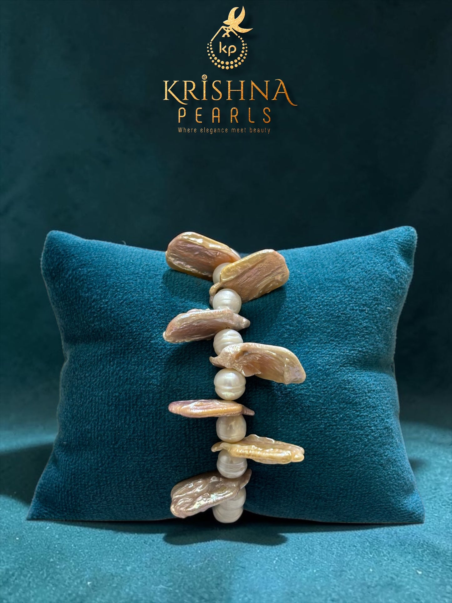 Adorable Irregular Elegance Pearls Bracelet