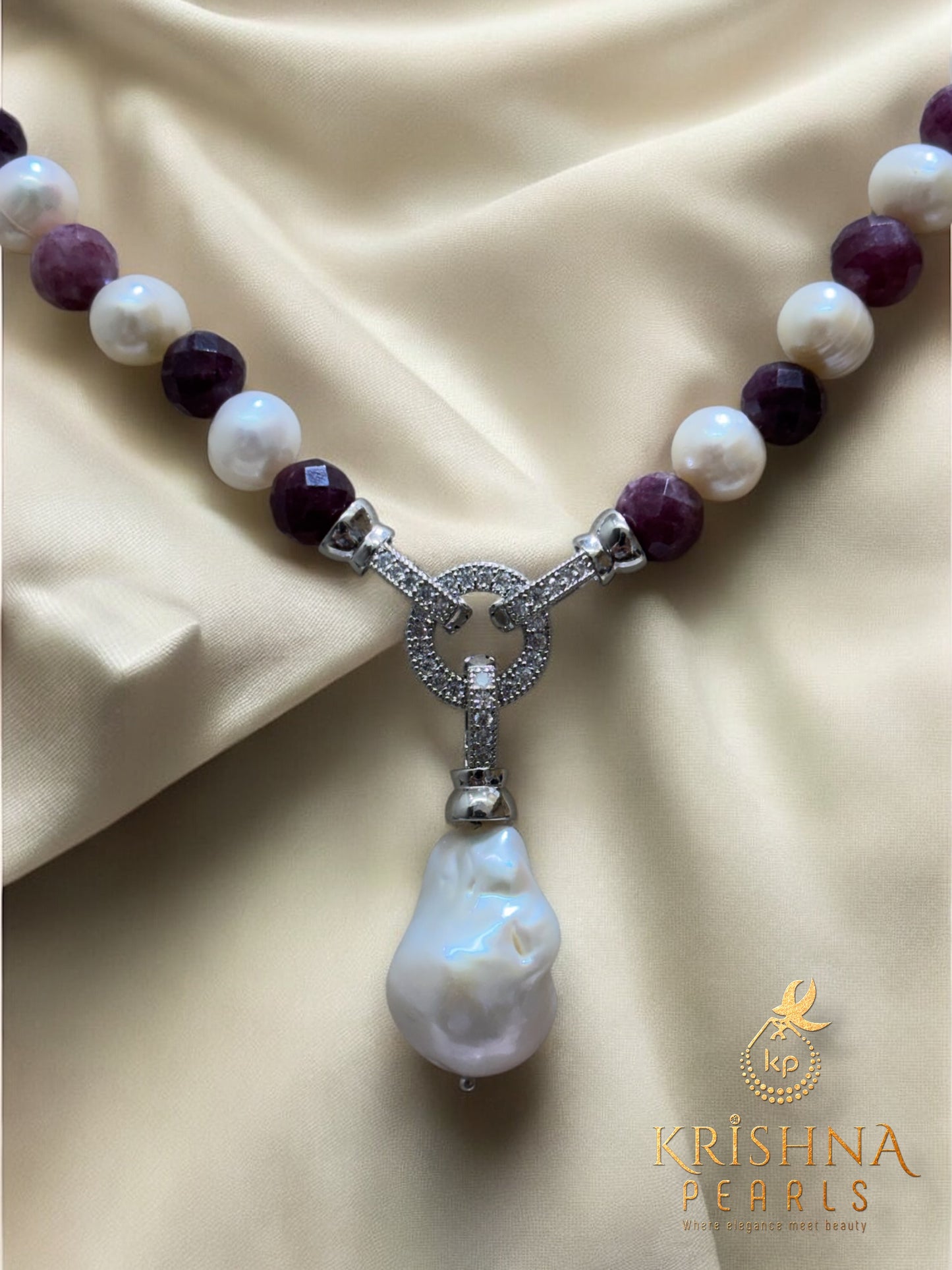 Baroque Pearls & Garnet With Detachable Pendant