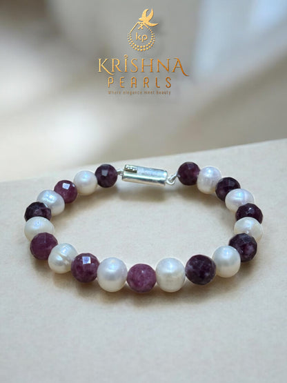 Adorable Pearls & Garnet Bracelet