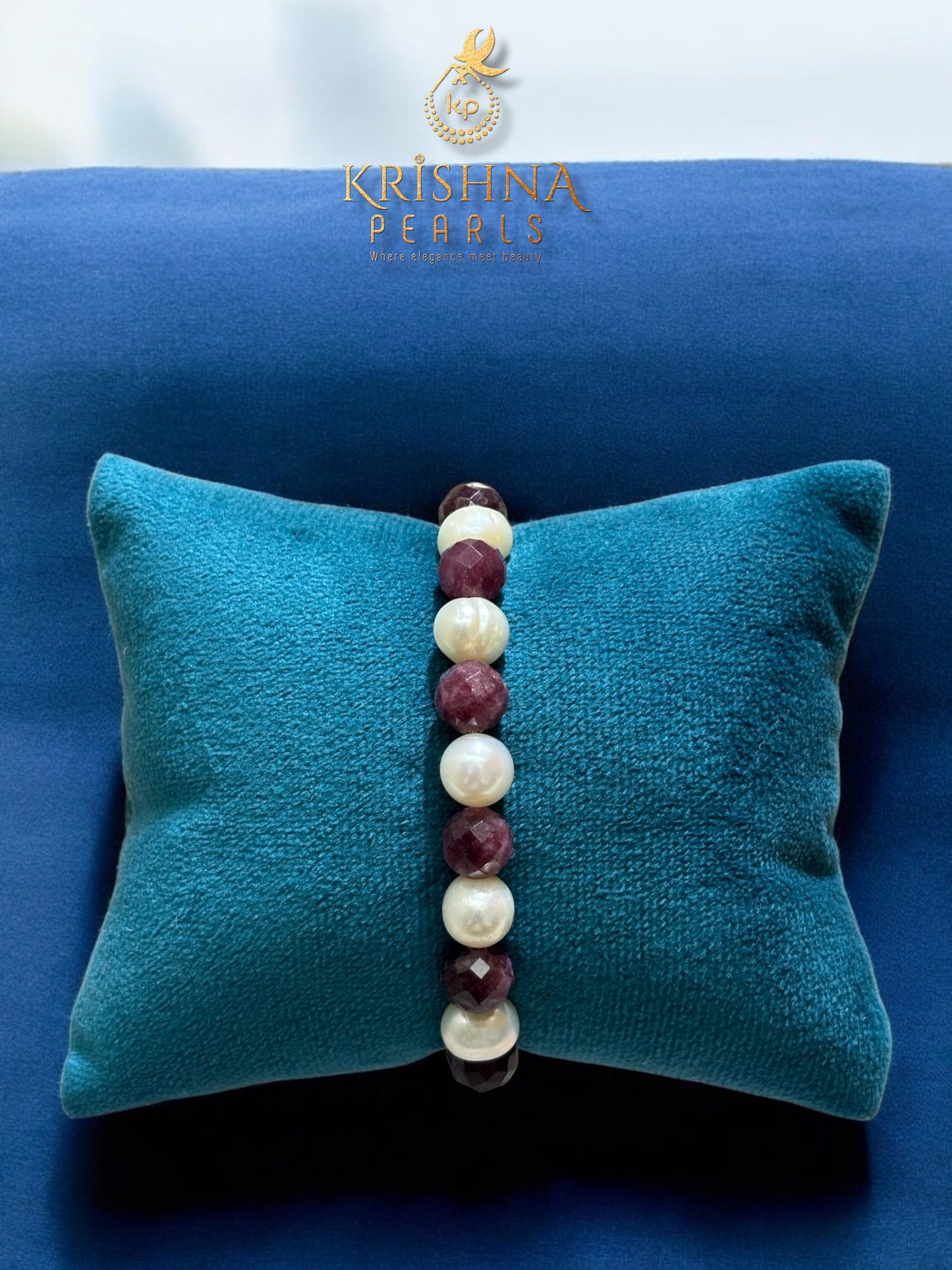 Adorable Pearls & Garnet Bracelet