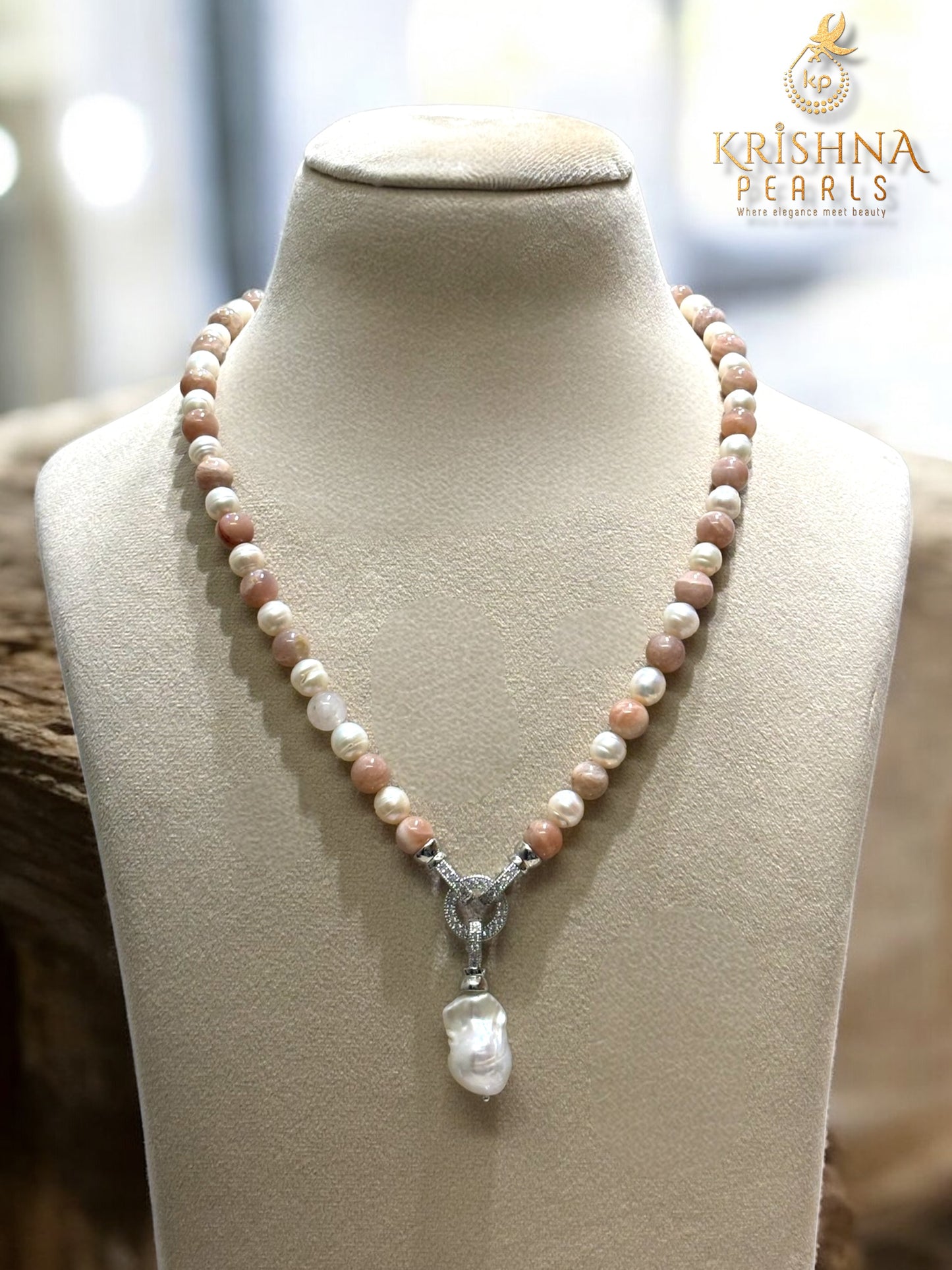 Adorable Peach MoonStone & Pearls Necklace Set