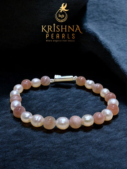 Adorable Peach MoonStone & Pearls Bracelet