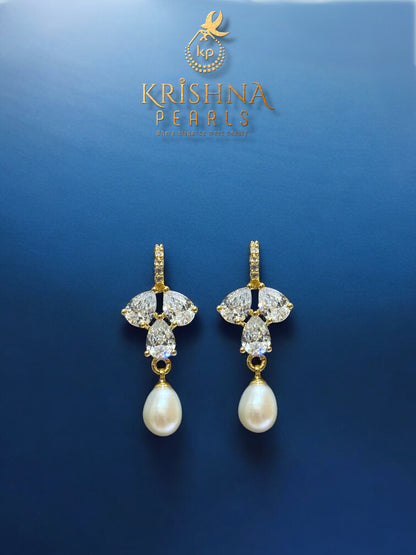 Adorable Diamond Studded Button Pearls Necklace set