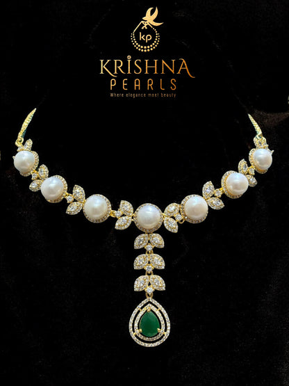 Lustrous Petal Emerald Drop & Pearls Necklace Set