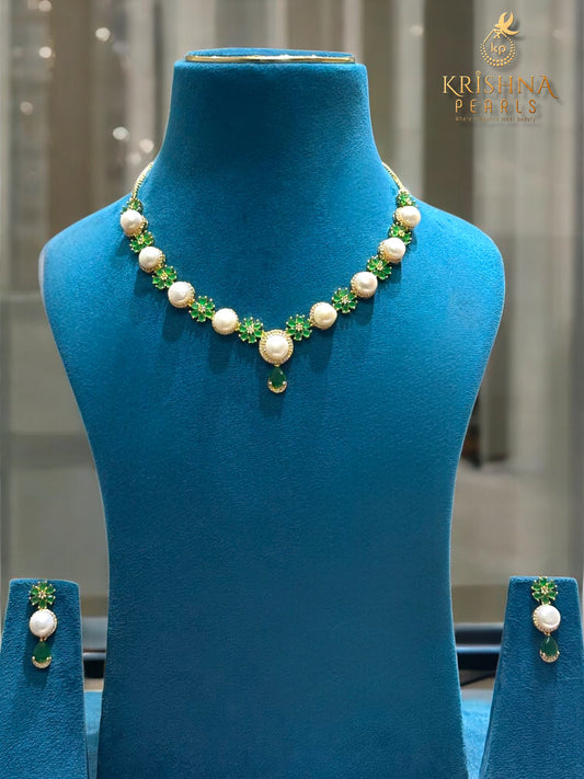 Emeralds Pearls Necklace Set