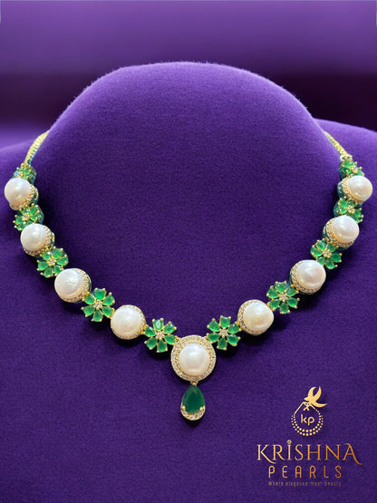 Emeralds Pearls Necklace Set