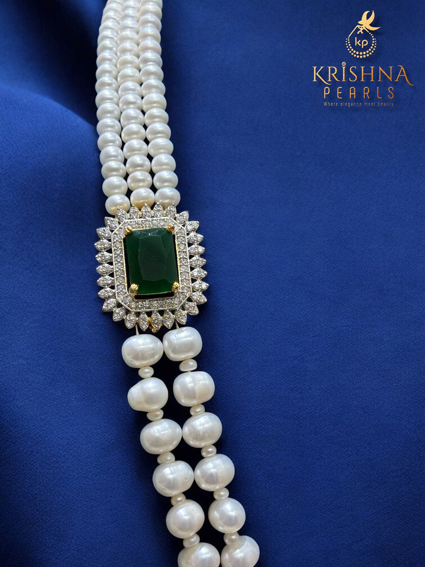 Emerald Empress Double Side Broch Necklace Set
