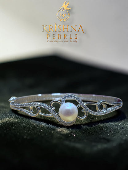 Designer Pearls Studded Bracelet