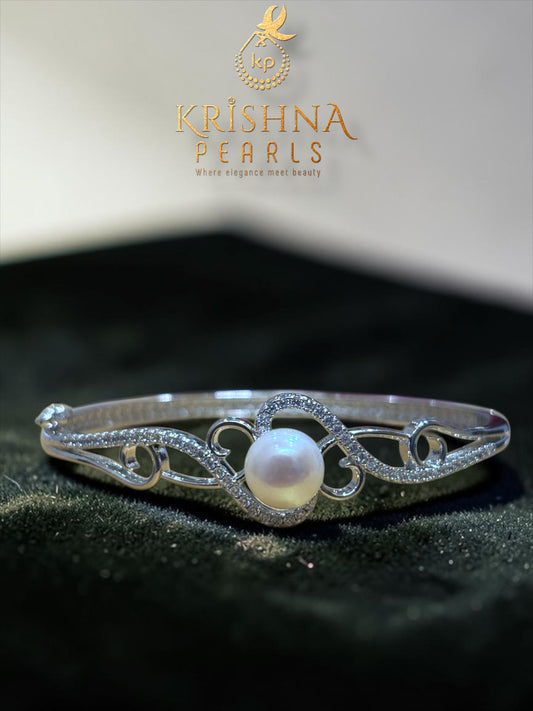 Designer Pearls Studded Bracelet
