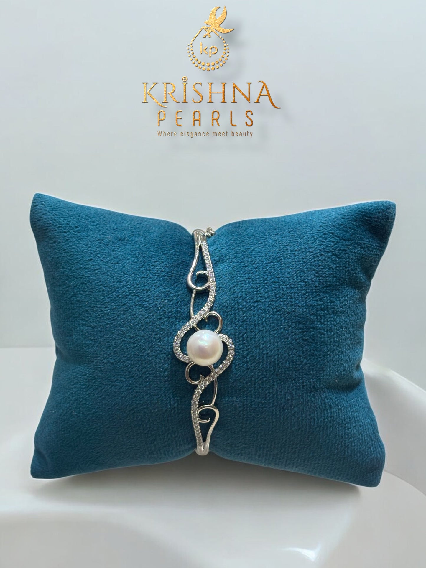 Designer Pearls Studded Bracelet