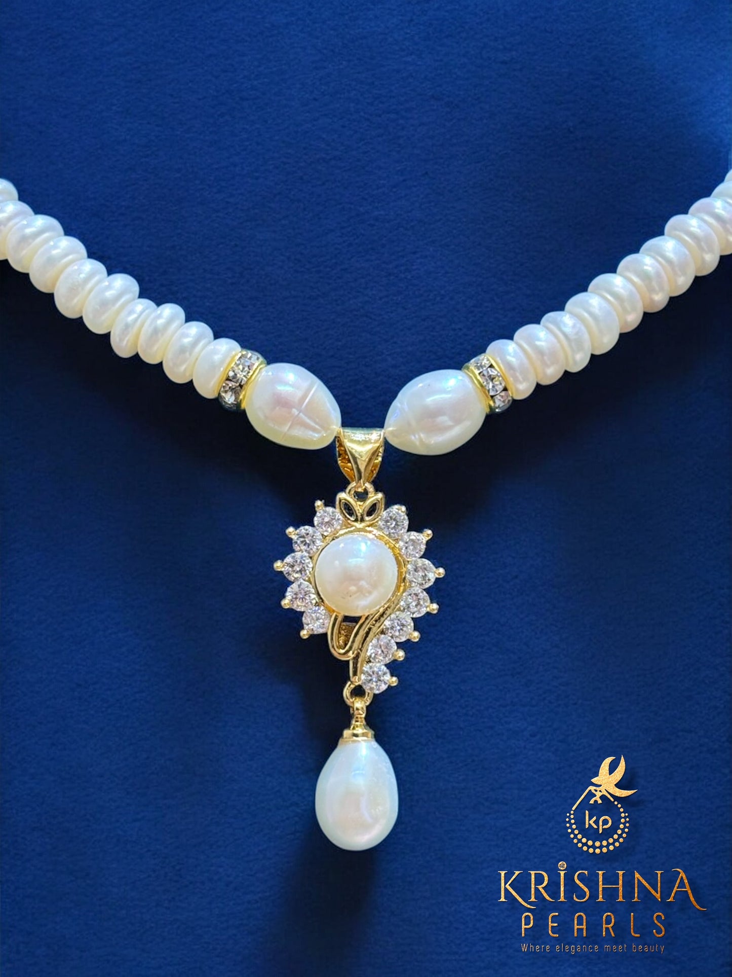 Classy Single Line Pearls Pendent Set