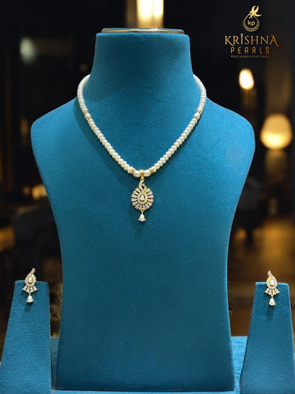 Imperial Teardrop Pearl Studded Necklace Set