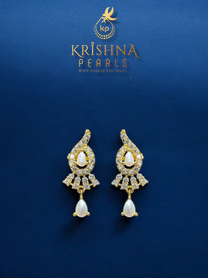 Imperial Teardrop Pearl Studded Necklace Set