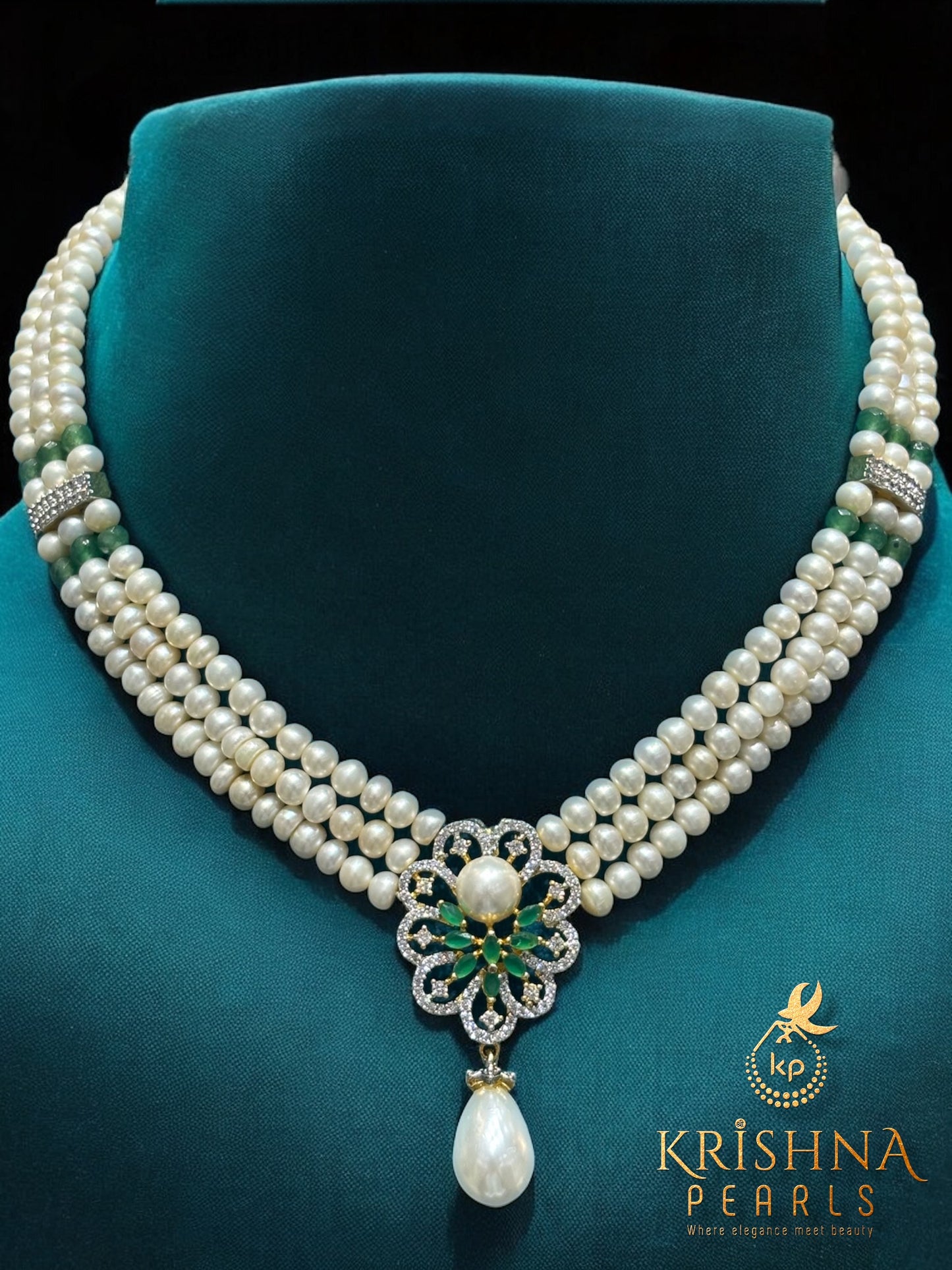 Beautiful Emerald Pendent  Pearls Three Line Choker Set