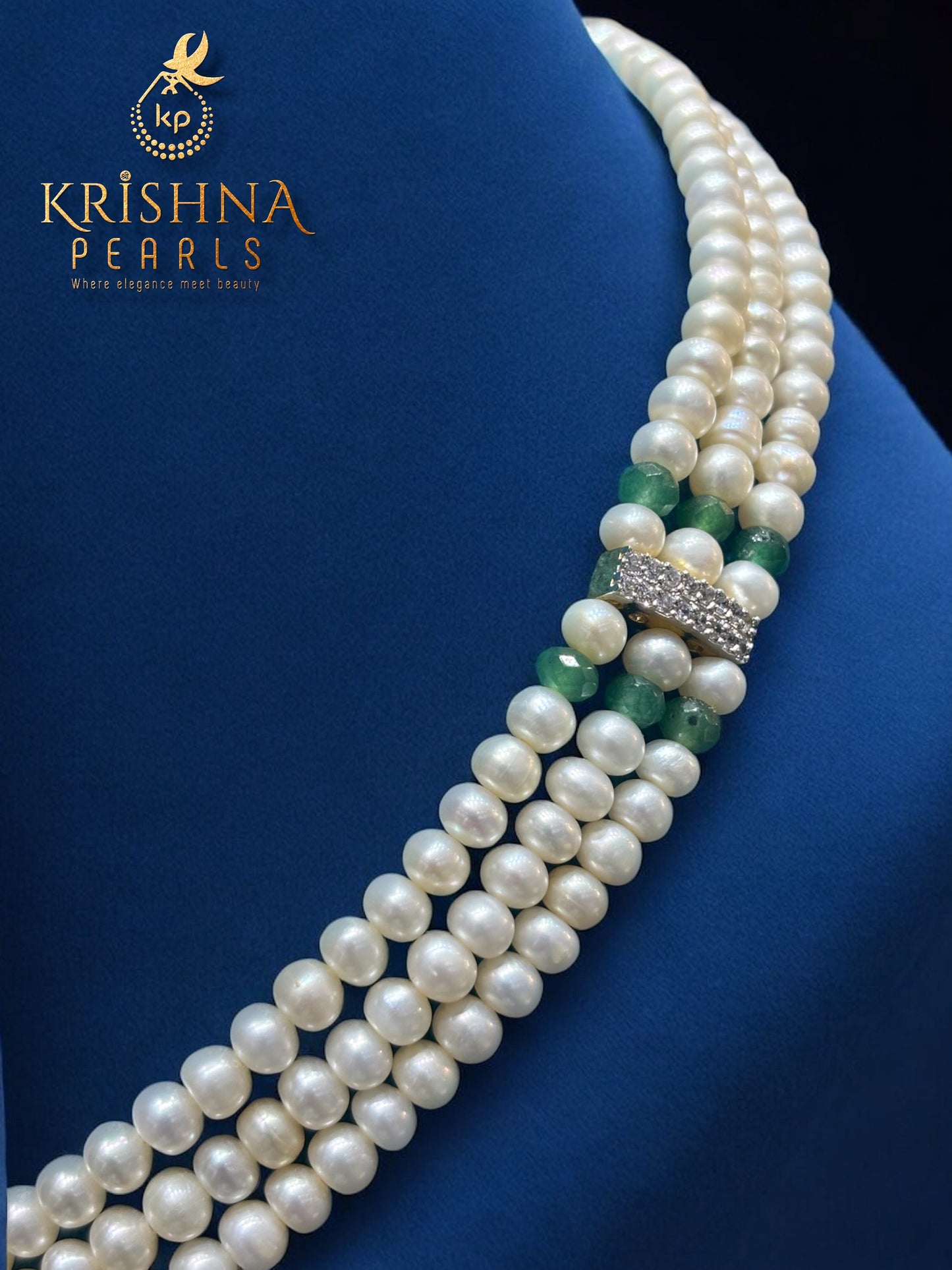Beautiful Emerald Pendent  Pearls Three Line Choker Set