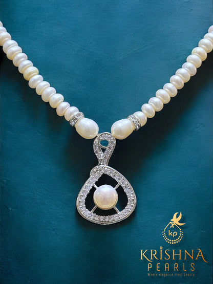 Beautiful Pearl Studded Pendent Set