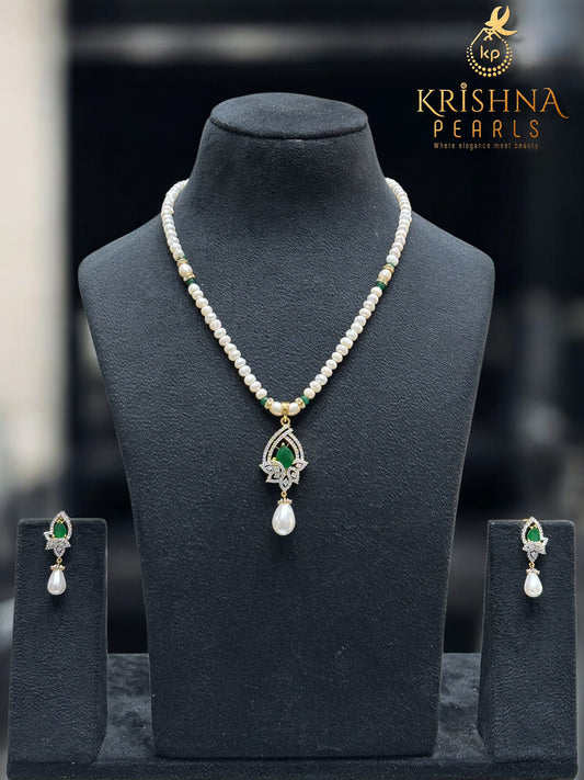 Beautiful DropCut Emerald Studded Pearls Necklace Set