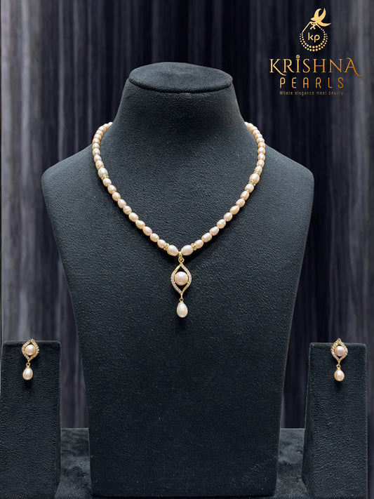 Adorable Blush Pearls Pendent Set