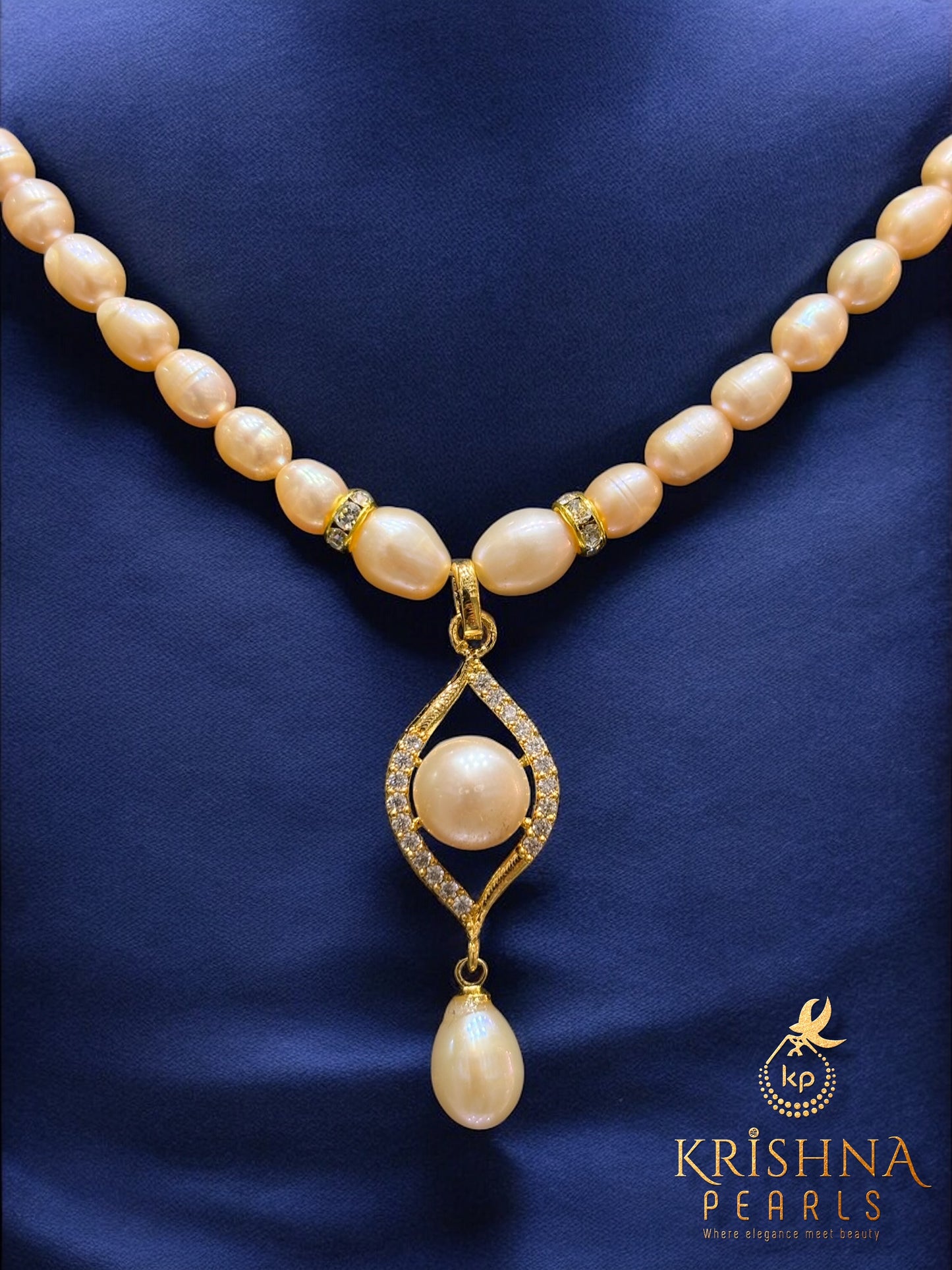 Adorable Blush Pearls Pendent Set