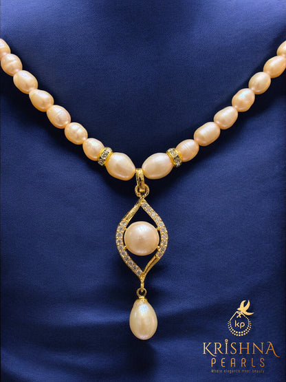 Adorable Blush Pearls Pendent Set