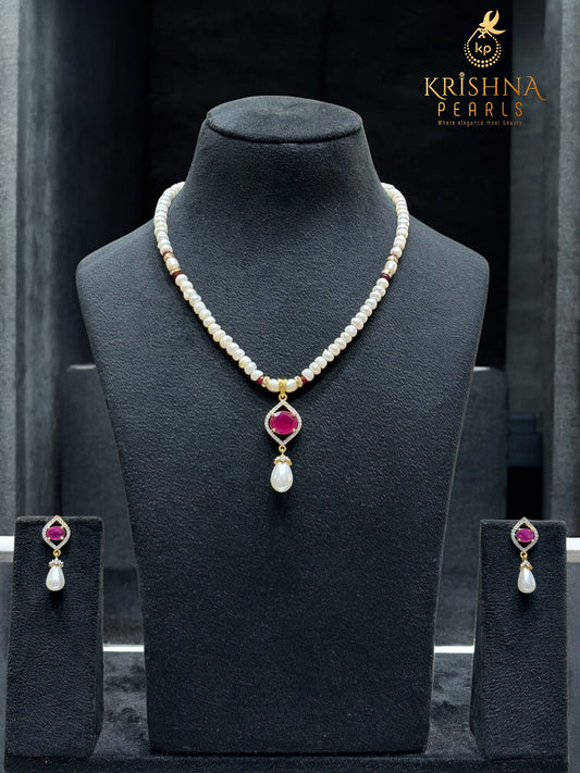 Beautiful Pearl Necklace Set
