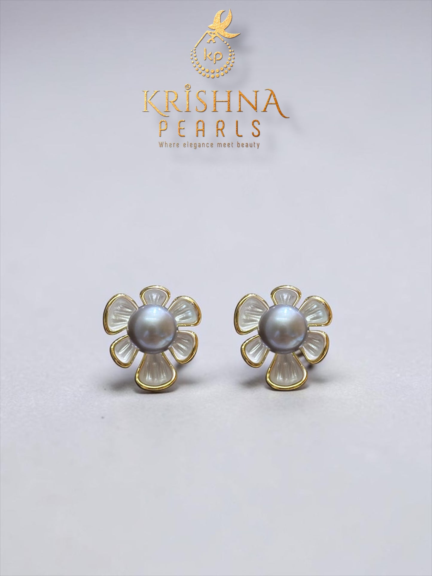 Beautiful Floral Grey Pearl Studded Pearls Combo Set ( Single Line Pendent Set With Finger Ring )