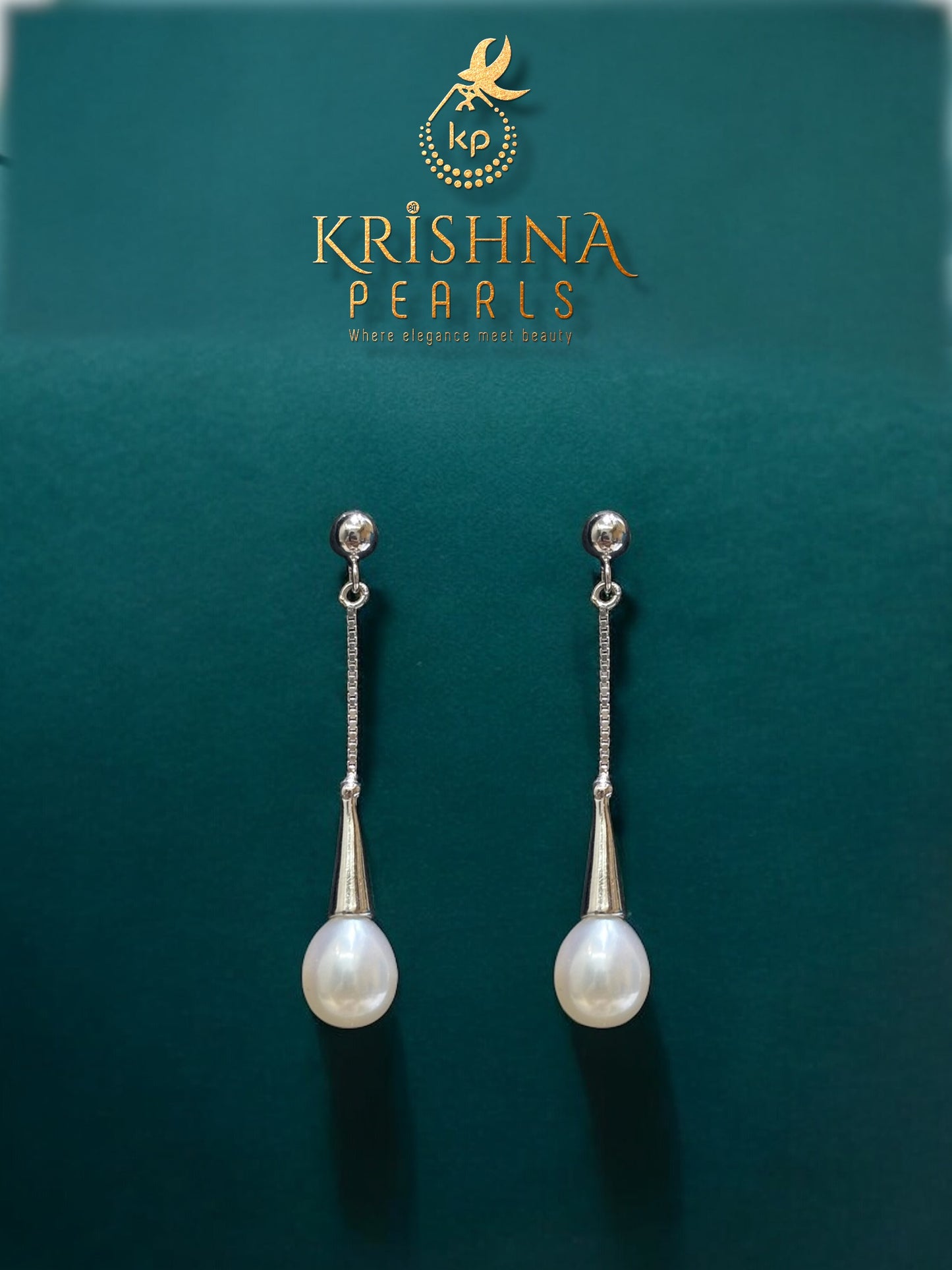 92.5 Silver Pearl Drop With Pearls Necklace Set