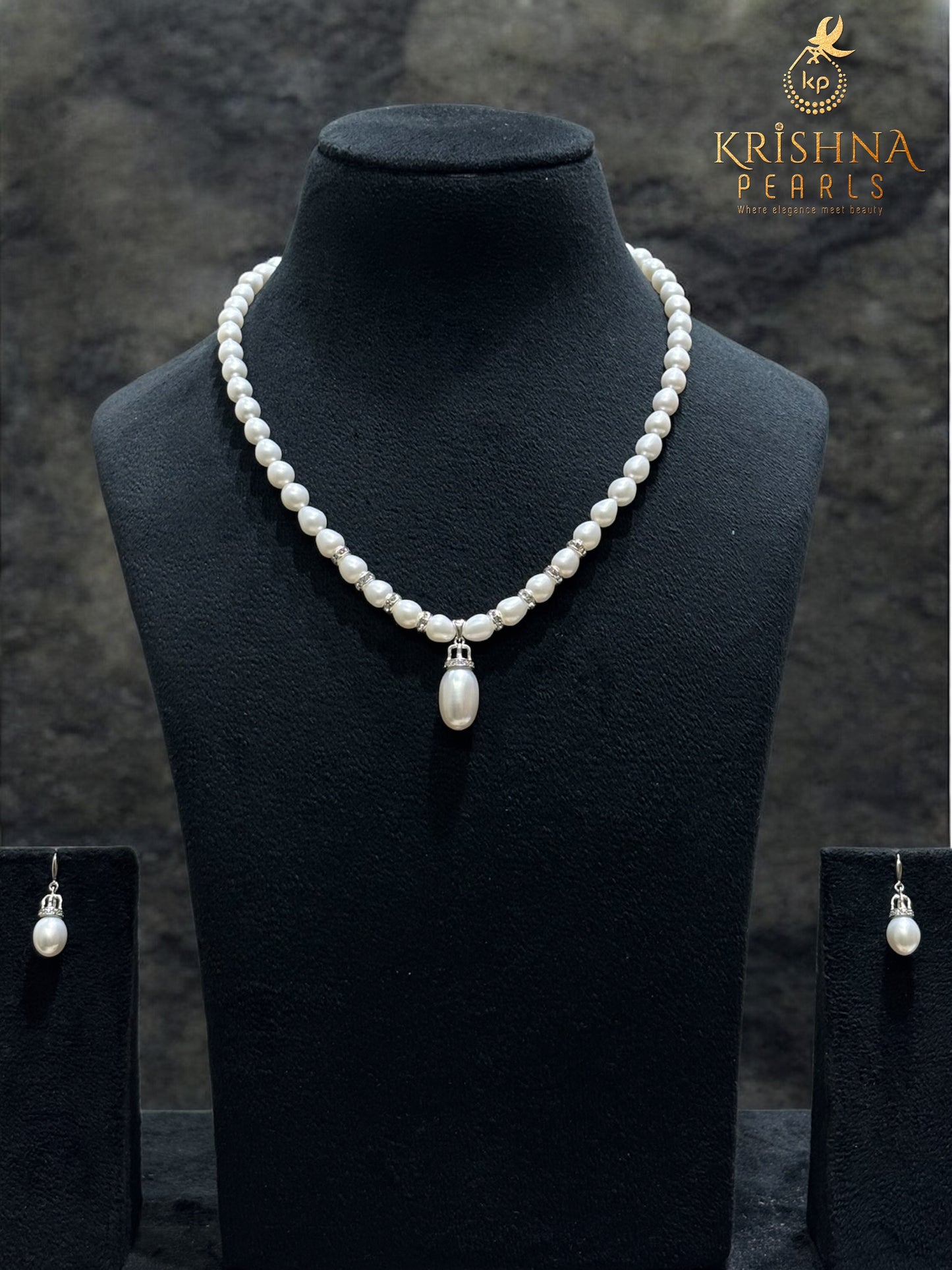 92.5 Silver Pearl Drop With Pearls Necklace Set