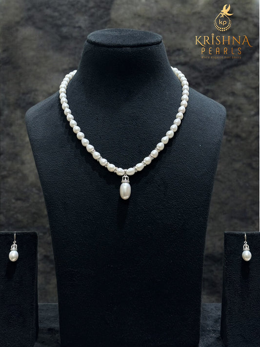 92.5 Silver Pearl Drop With Pearls Necklace Set