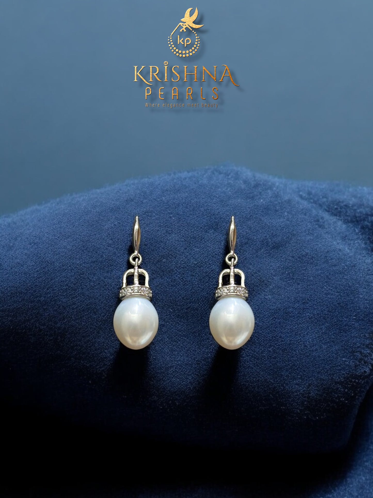 92.5 Silver Pearl Drop With Pearls Necklace Set