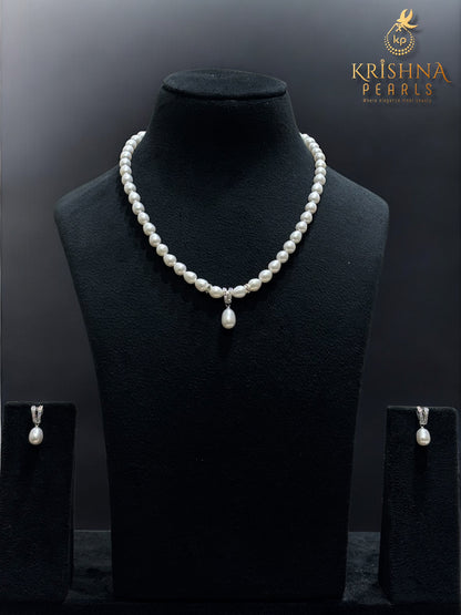 92.5 Silver Pearl Drop With Pearls Necklace Set