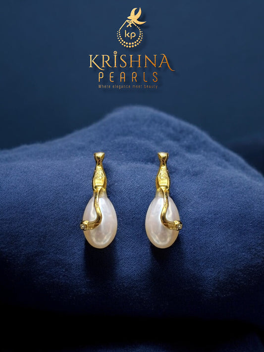 92.5 Silver Oval Pearl Hangings