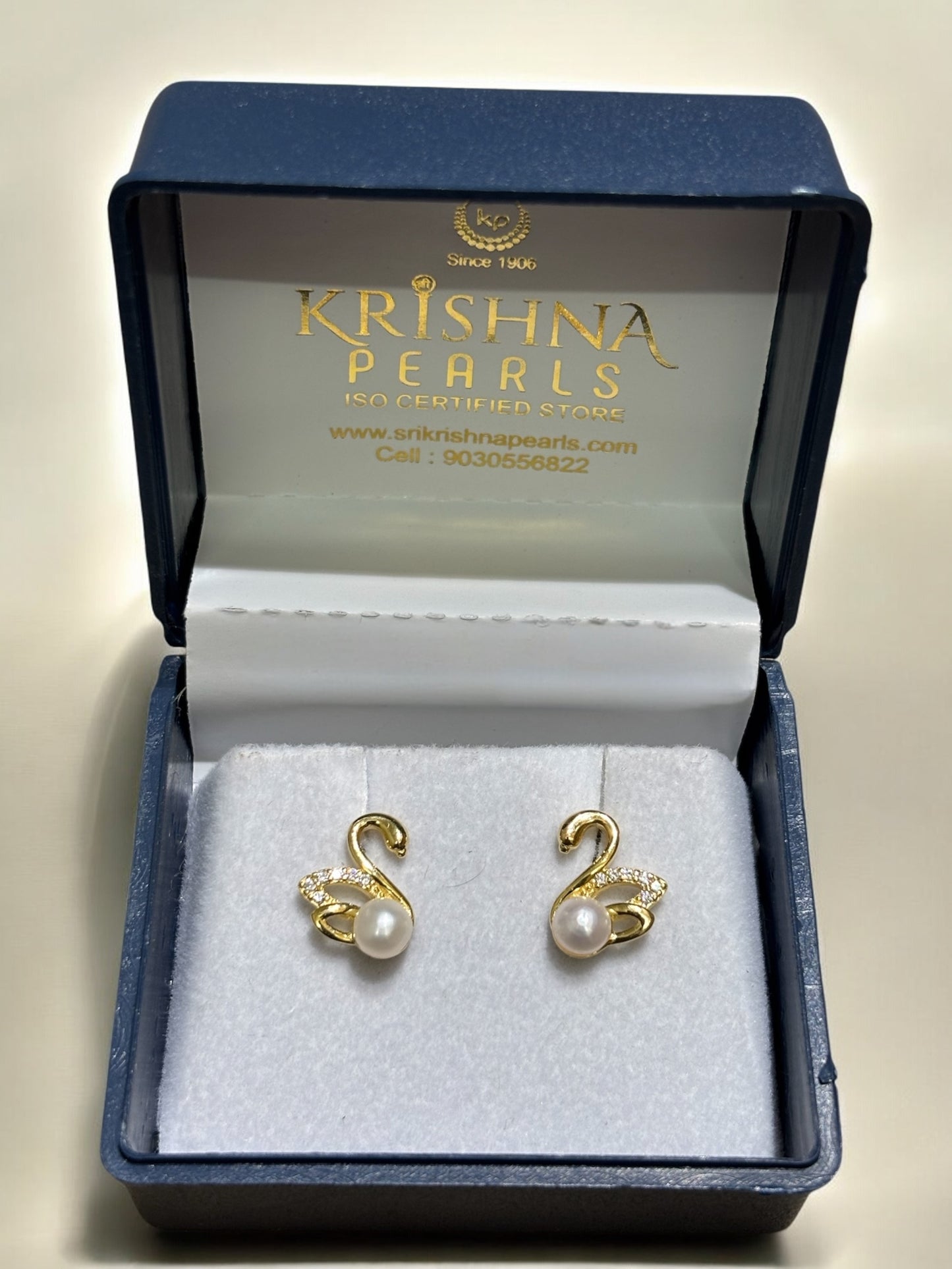 92.5 Pure Silver Majestic Swan Freshwater Pearl Studs