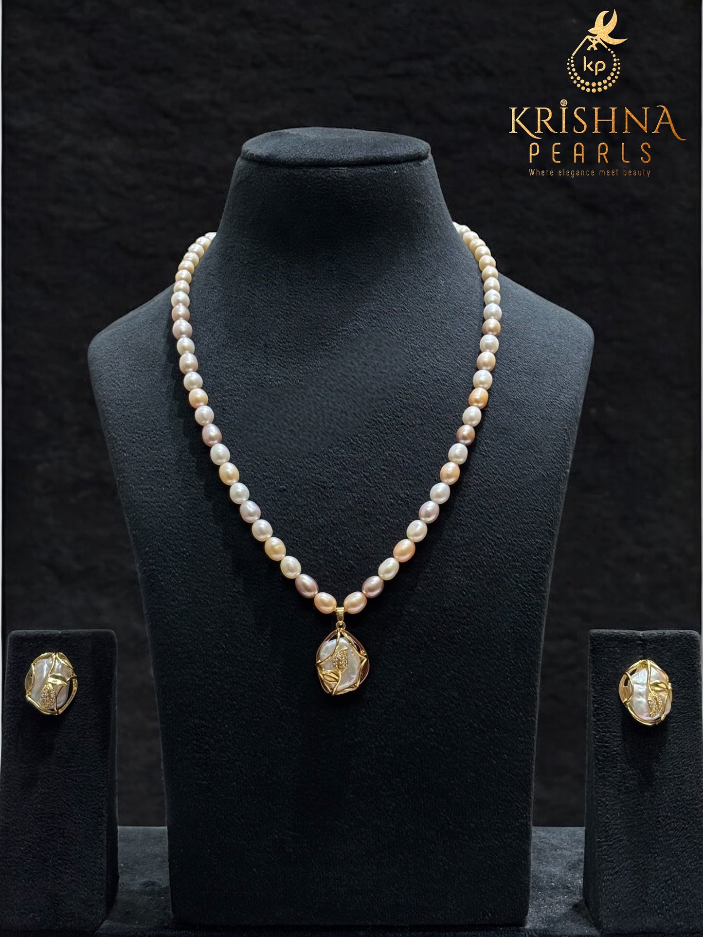 Baroque Pearl Pendent With MultiColour Pearls with Adjustable Finger Ring