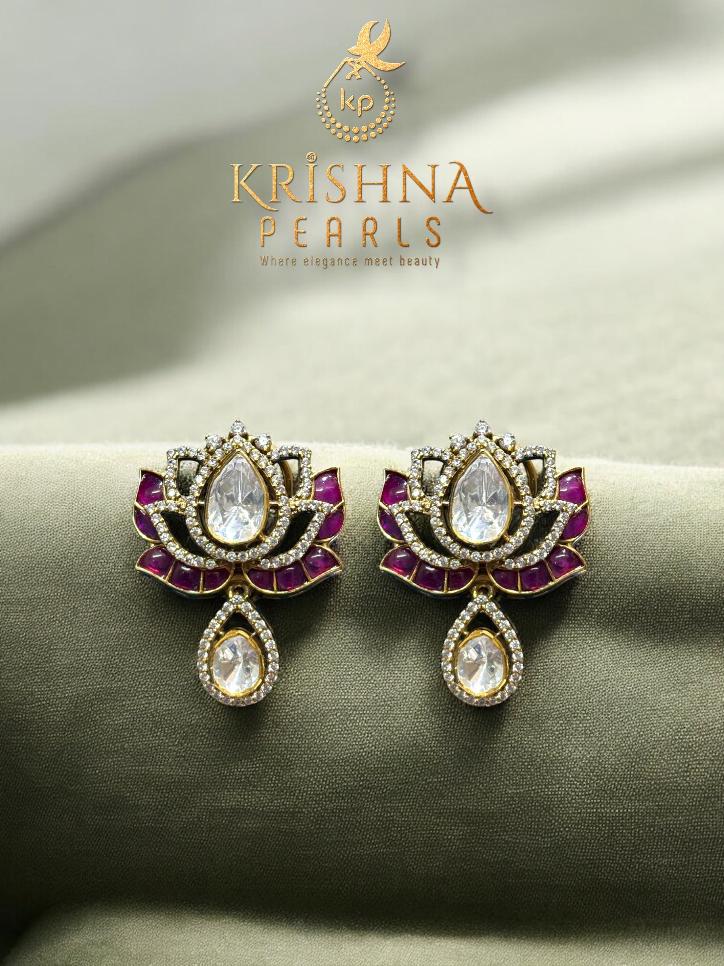 Krishna Pearls Rajwada Lotus Bloom 92.5 Silver Pearls Necklace Set