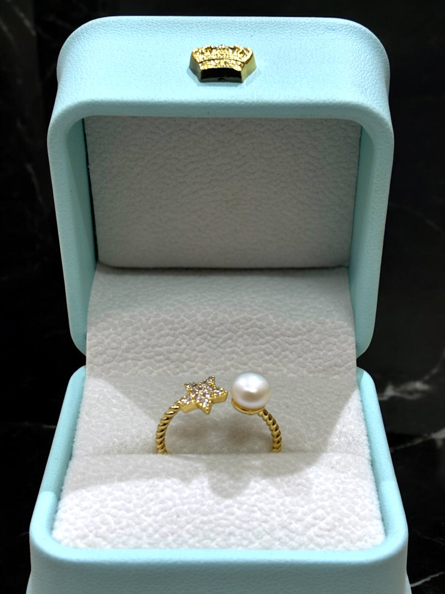 Adjustable Pearl Studded Finger Ring