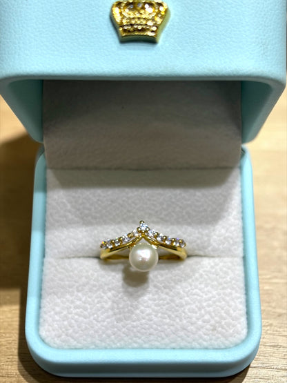 Crowned Pearl Adjustable Finger Ring