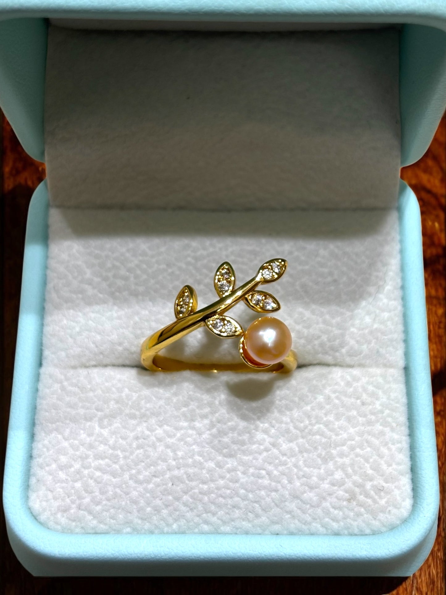 Leaves Pearl Finger Ring
