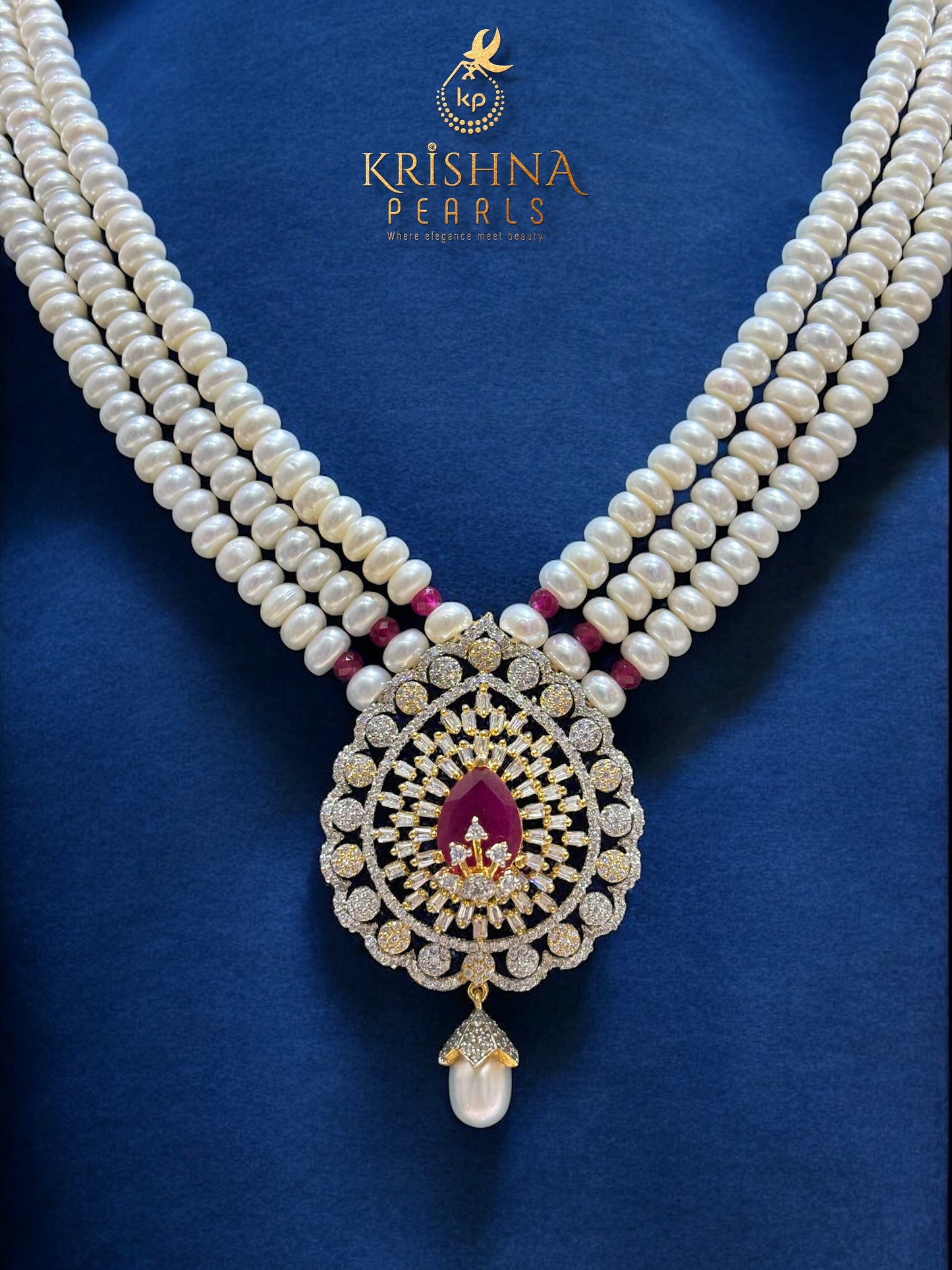 Exclusive Pearl Studded Necklace Set