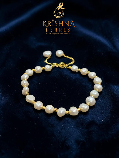 Beautiful White Baroque Pearls Bracelet