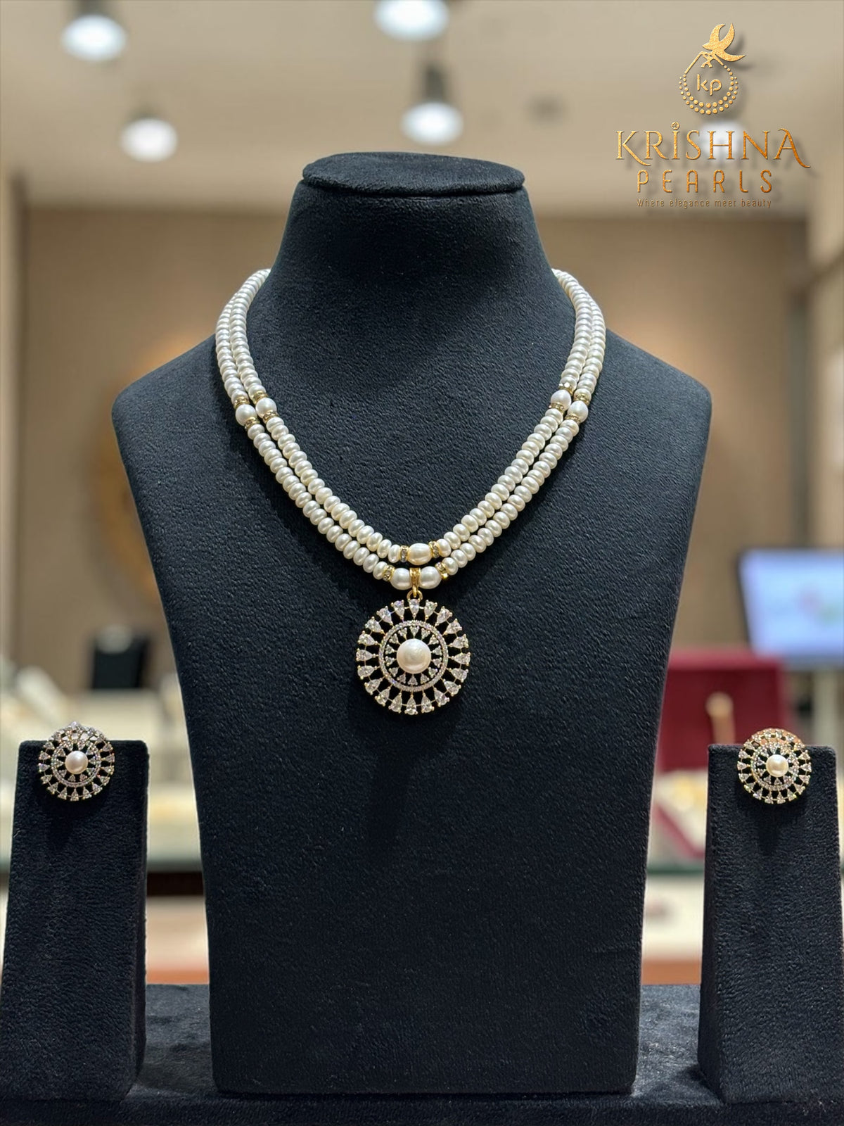Exclusive Pearls Double Layer Necklace Set