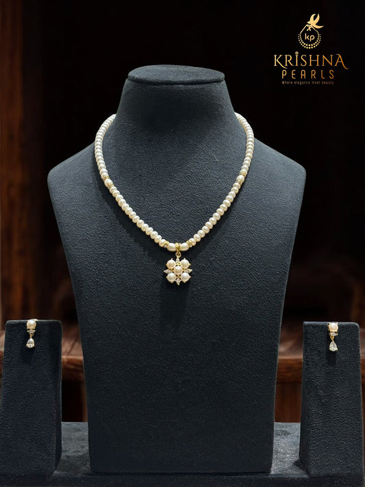 Beautiful Pearl Necklace Set