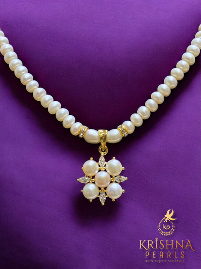 Beautiful Pearl Necklace Set
