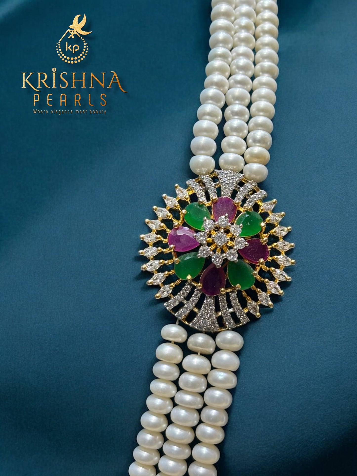 Designer Three lines Pearls Broch Set