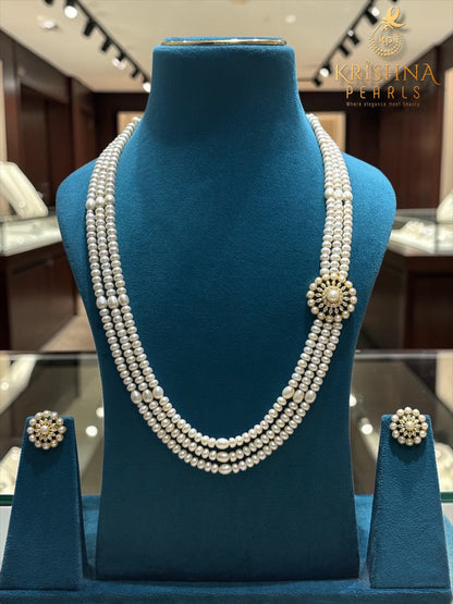 Authentic Pearls Studded Three Row Pearls Broch Set