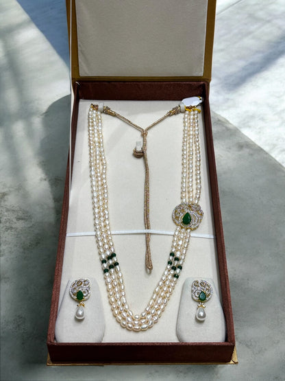 Real Pearls Broach Necklace-Three Layer Green Stone Set