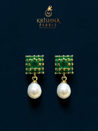 Real Pearls Emerald Studded Broch Set